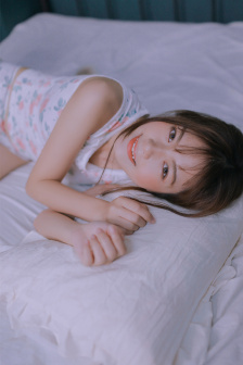 花蝴蝶与野玫瑰